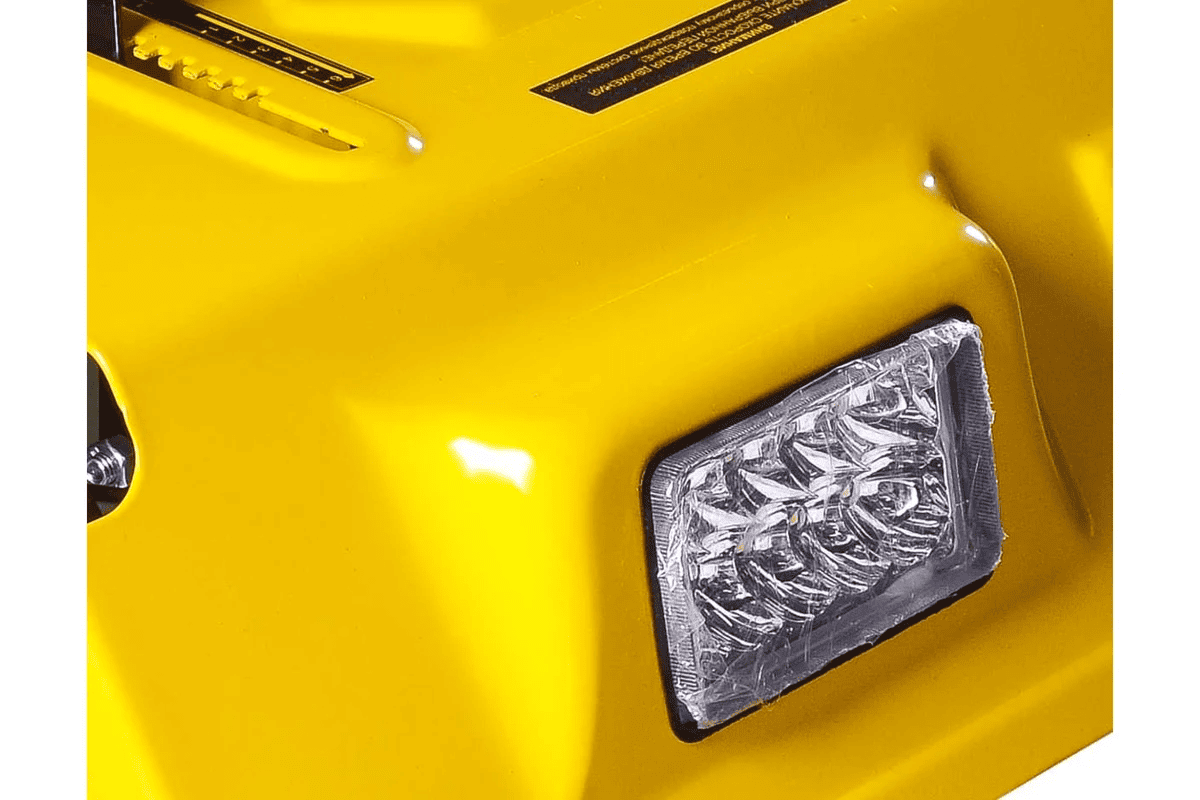 Snegouborshchik_benzinovyy_Huter_SGC_6000_07