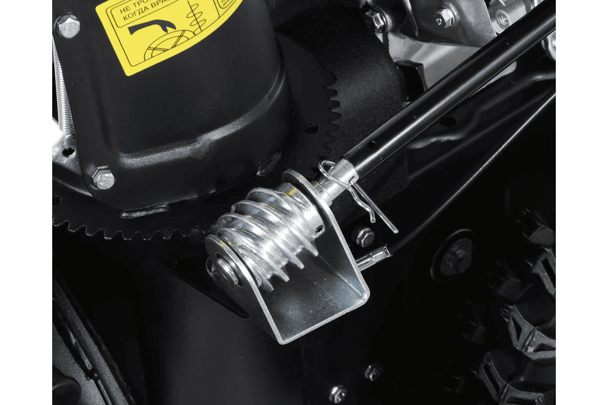 Snegouborshchik_benzinovyy_Huter_SGC_6000_09